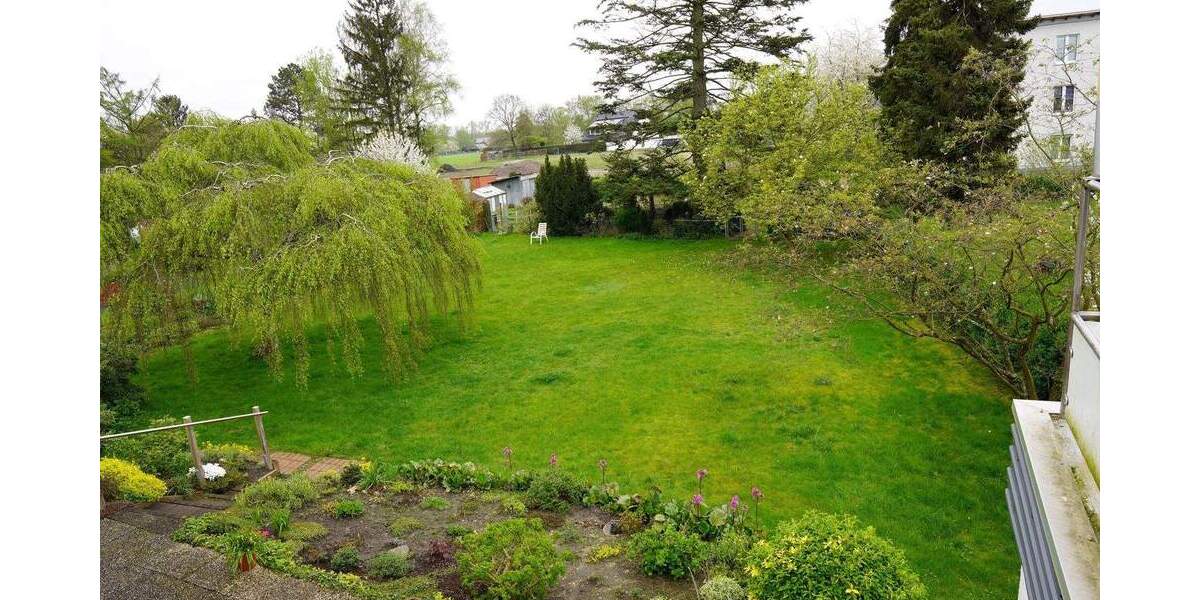 Komfort, Ruhe und Bauland zur Eigenverwirklichung. 8 zimmer