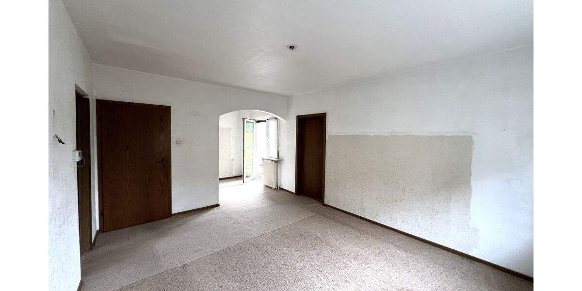 Doppelhaushälfte mit 4 Zi. + Garage auf weitläufigem Gartengrundstück in Dortmund Brackel 5 zimmer