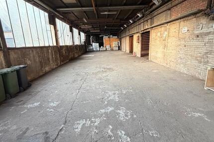 Schrauber Lager Halle zimmer