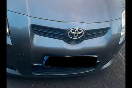 Toyota Auris 134.000 km 2.600 &euro; Essen 45131