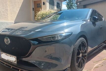 Mazda 3 121.000 km 18.850 &euro; Gelsenkirchen 45896