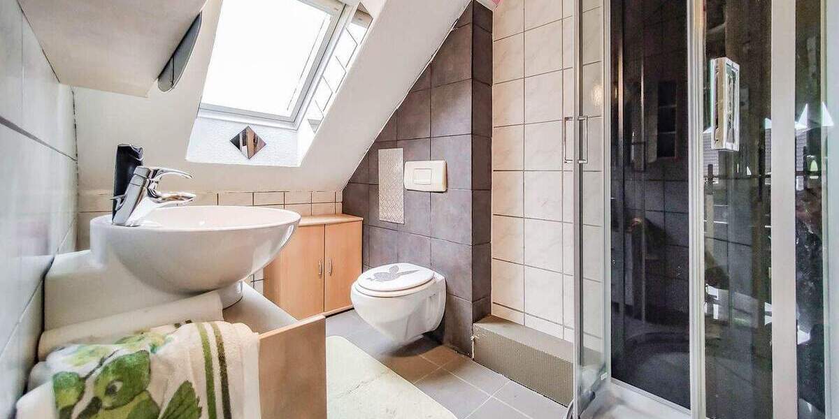 340m² - Photovoltaik - Ladesäule - Garage - Neue Heizung - Wintergarten 5 zimmer