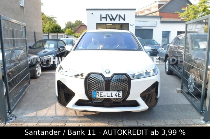 BMW iX 33.500 km 69.990 € Recklinghausen 45661