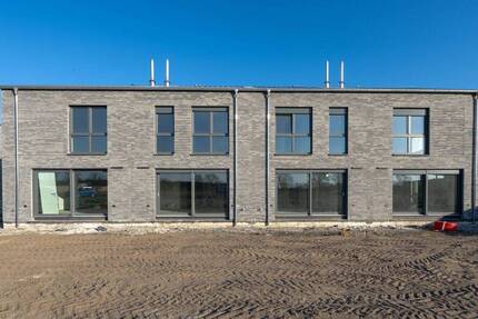 Exklusive Doppelhaushälfte zum Erstbezug KFW-55ee - Fußbodenkühlung - Kamin uvm. 3 zimmer