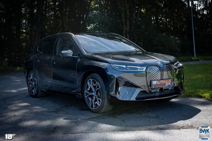BMW iX 29.500 km 57.990 € Marl 45772