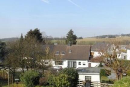 Dönberg: 4-Zi.-Whg.: Garten, Garage, Sauna + Kamin - Ein Traum! 4 zimmer