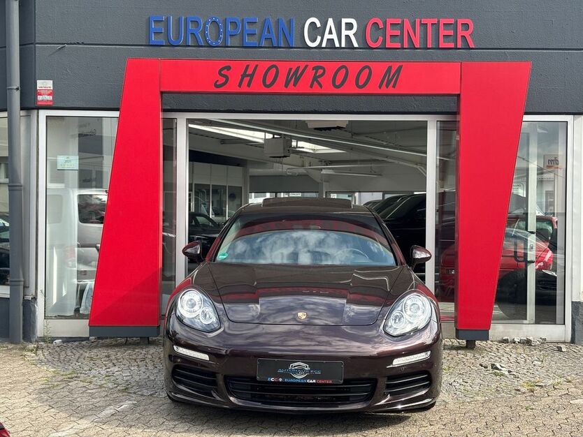 Porsche Panamera 83.000 km 31.900 € Mülheim an der Ruhr 45472