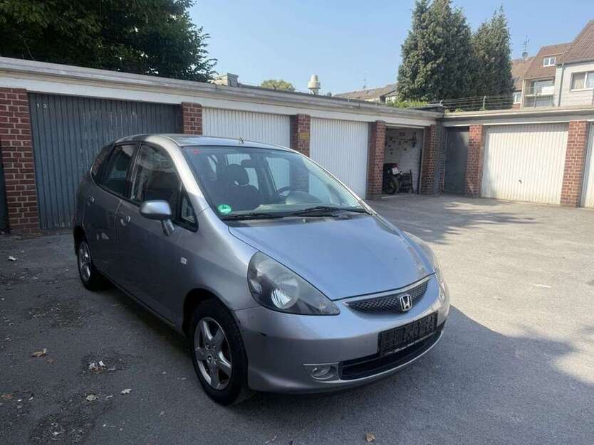 Honda Jazz 293.000 km 2.000 € Essen 45143