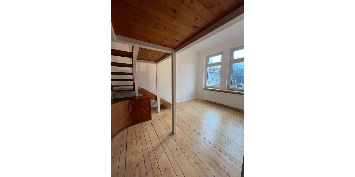 Schöne kleine Wohnung mit Empore, Erstbezug nach Renovierung 2 zimmer