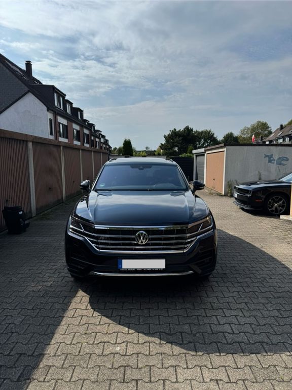 VW Touareg 142.000 km 35.000 € Essen 45327