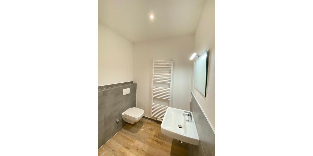 Tolle Dachgeschoss-Wohnung inkl. Terrasse und Einbauküche 3.5 zimmer