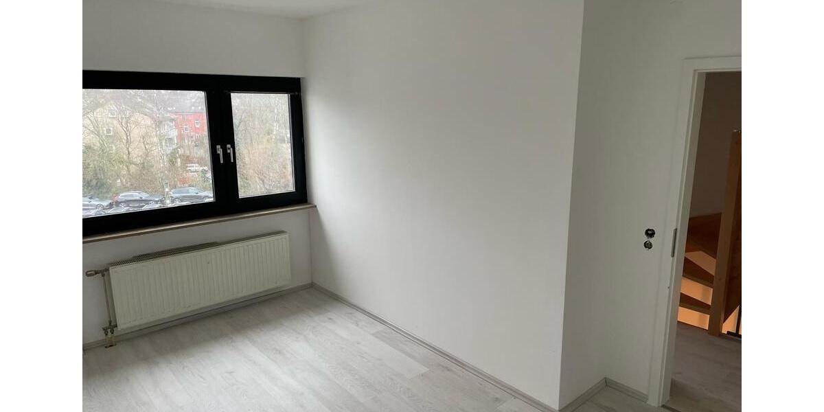 Reihenhaus Wuppertal Gemarkung Elberfeld - 5 Zimmer, 165 m&sup2;, 1.800&euro; | Angebot:25333097