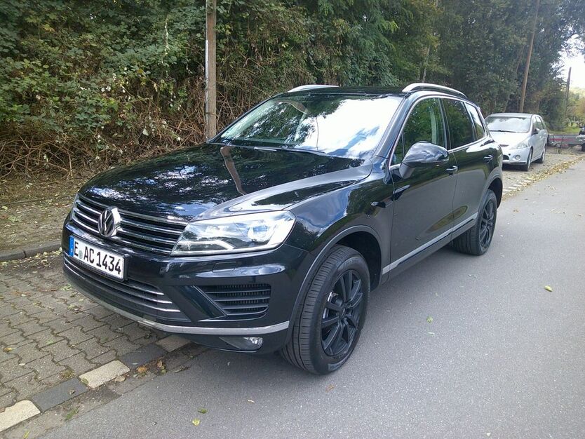 VW Touareg 165.000 km 15.700 € Bottrop 46238