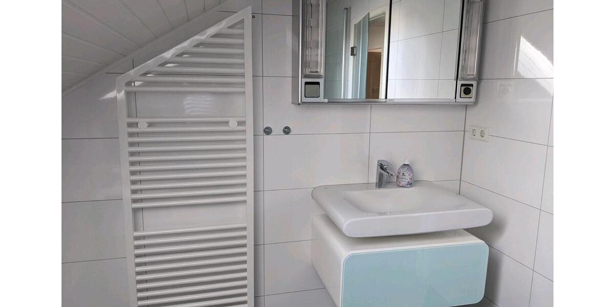 Dachgeschoßwohnung Dortmund Aplerbeck - 2.5 Zimmer, 100 m&sup2;, 900&euro; | Angebot:27552015