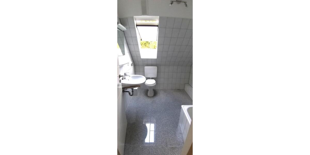 Dachgeschoßwohnung Wuppertal Gemarkung Elberfeld - 2 Zimmer, 60 m&sup2;, 575&euro; | Angebot:25753658