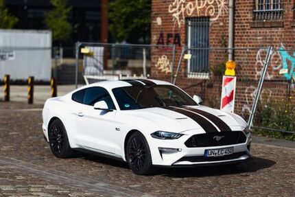 Ford Mustang 8.325 km 52.000 € Dortmund 44147