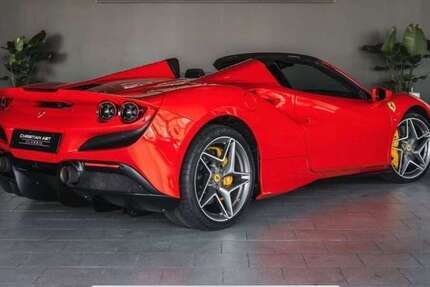 Ferrari F8 Spider 4.450 km 329.000 € Gladbeck 45966