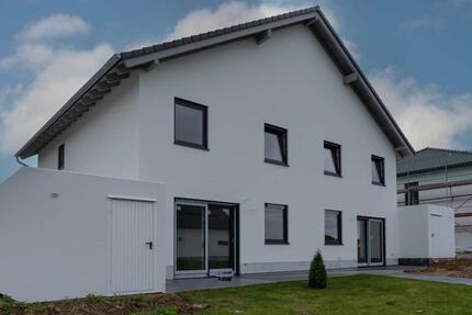 Zwei Eigentumswohnungen im Stil eines Doppelhauses zimmer