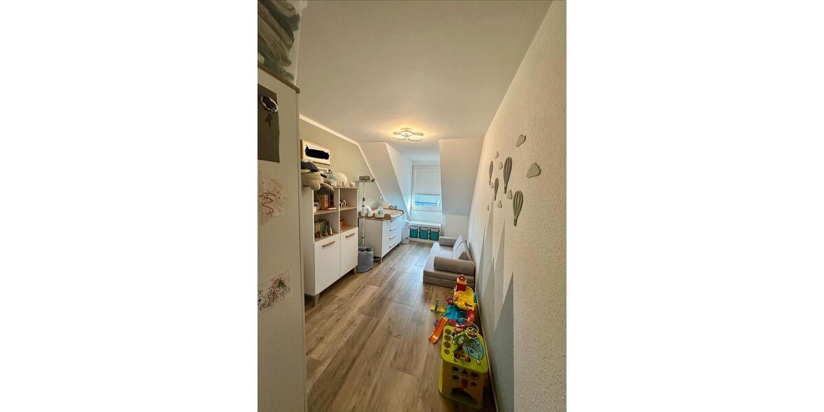 Etagenwohnung Essen Stadtbezirk VI - 4 Zimmer, 99 m&sup2;, 299.000&euro; | Angebot:25050114