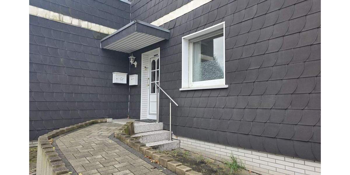 Lichtdurchflutete Eigentumswohnung mit Garten & vielseitigem Souterrain 5 zimmer