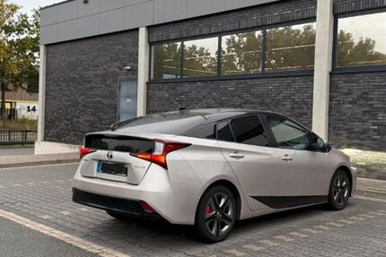 Toyota Prius 76.000 km 19.900 &euro; Bochum 44809