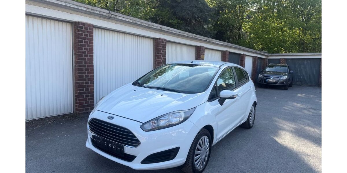 Ford Fiesta 82.000 km 5.800 &euro; Essen 45143