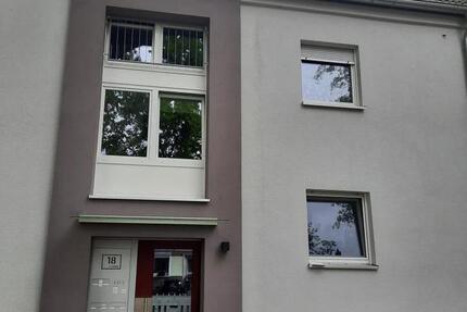 Bei VIVAWEST die Sonnenstrahlen auf dem eigenen Balkon genießen. 3.5 zimmer