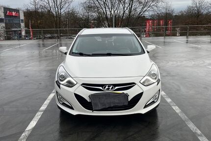 Hyundai i40 140.000 km 7.500 &euro; Marl 45768
