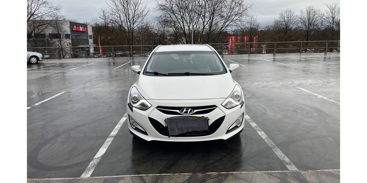 Hyundai i40 140.000 km 7.500 &euro; Marl 45768
