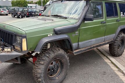 Jeep Cherokee 88.888 km 2.200 &euro; Bochum 44809