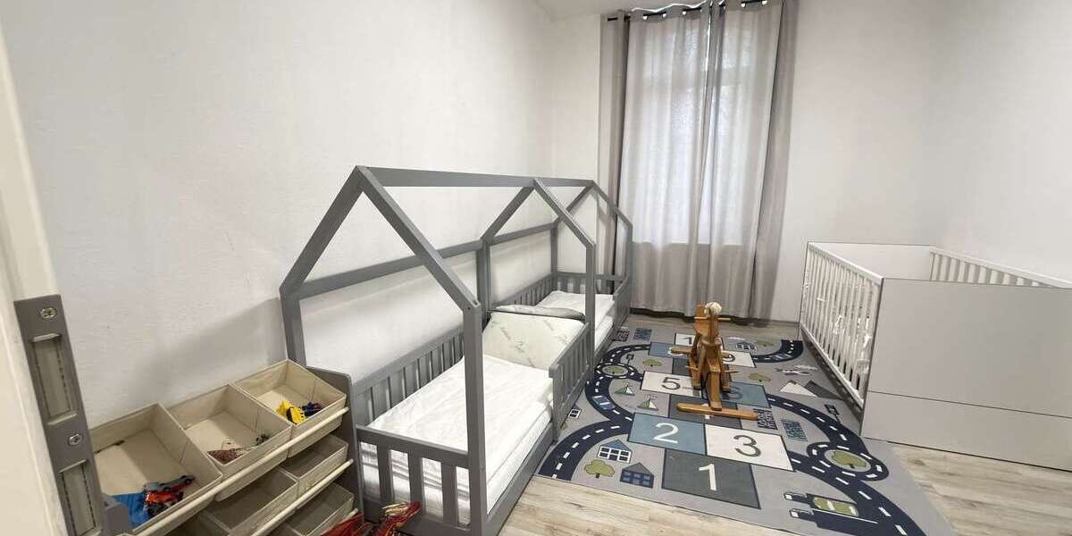 Modernisiertes 3-Parteienhaus mit Maisonette und Gartenanteil nahe Centro - Mehrfamilienhaus, Wohnhaus Oberhausen Osterfeld | Angebot:26835909