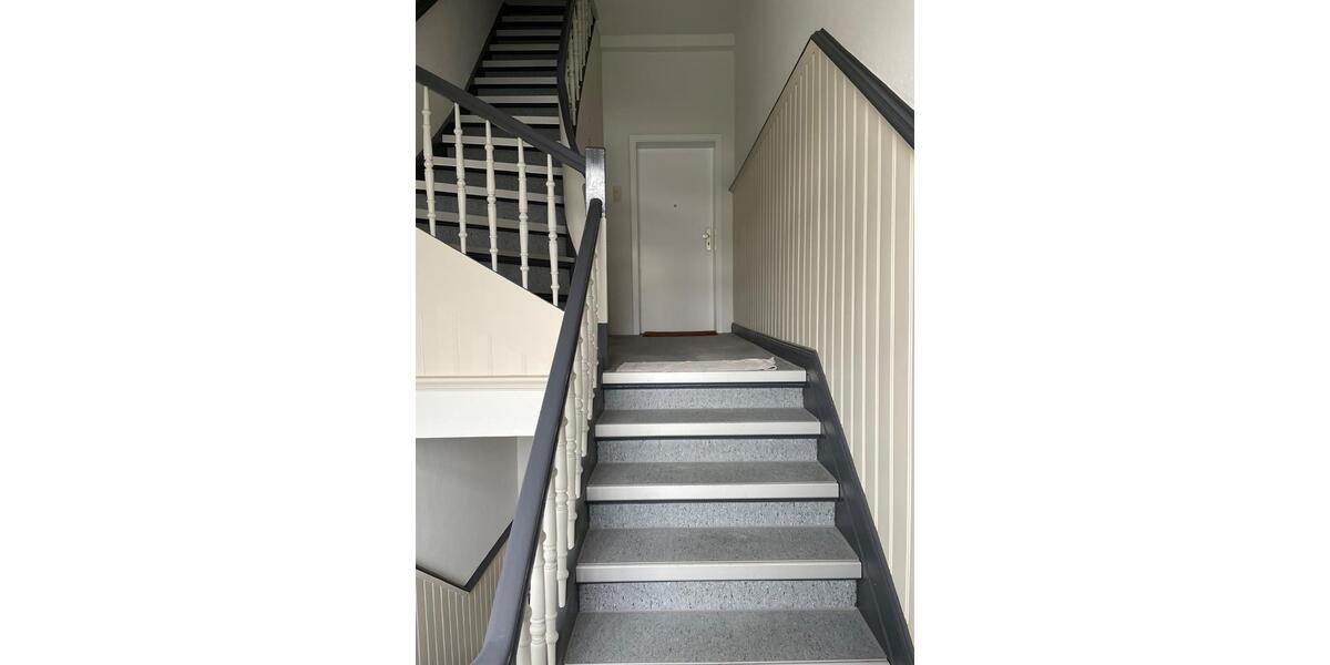 Dachgeschoßwohnung Bochum Bochum-Südwest - 4 Zimmer, 96 m&sup2;, 575&euro; | Angebot:25637333