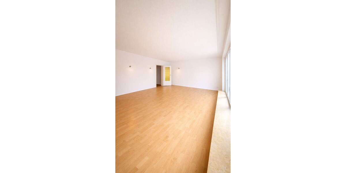 Wohnung zum Mieten in Wuppertal 600 € 75 m² - Etagenwohnung Wuppertal Elberfeld | Angebot:25703177