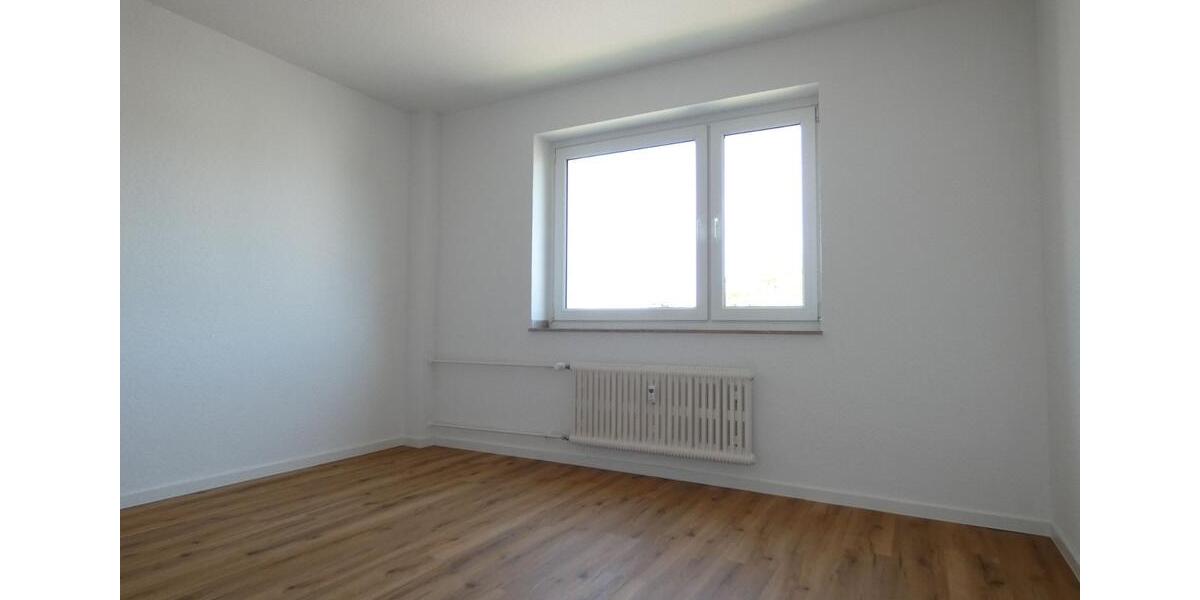 *** Attraktive 3-Zi.-Whg. mit Balkon! Erstbezug nach Sanierung! *** 3 zimmer