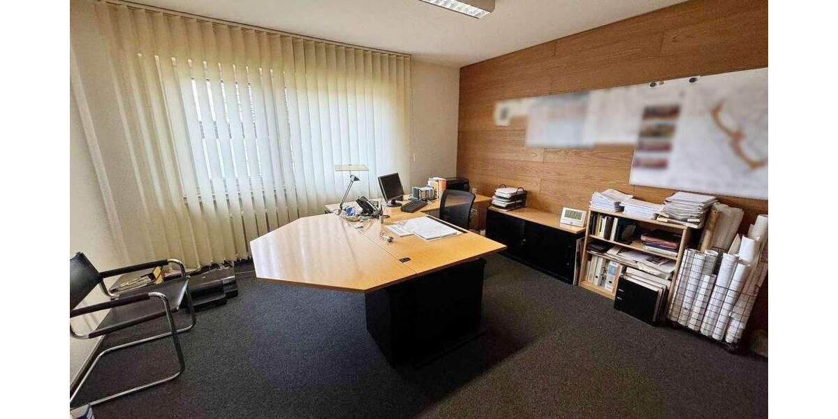 POTENZIALSTARKES BÜROHAUS MIT GARAGEN UND VIEL PLATZ IN DORTMUND BODELSCHWINGH zimmer