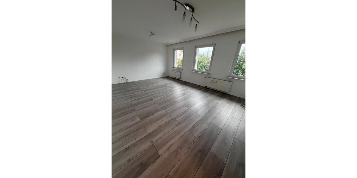 Etagenwohnung Essen Stadtbezirk VI - 4 Zimmer, 100 m&sup2;, 1.100&euro; | Angebot:25596582