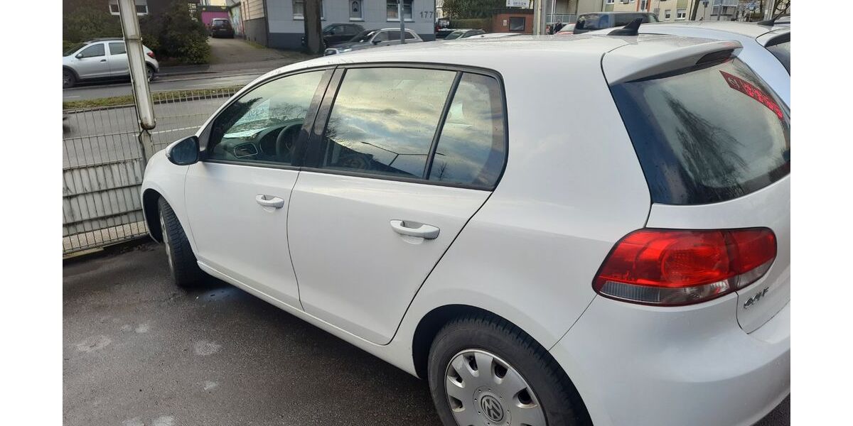 VW Golf 220.000 km 4.600 &euro; Essen 45276