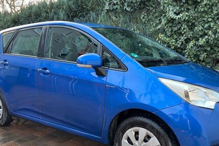Toyota Verso-S 139.000 km 3.990 &euro; Holzwickede 59439