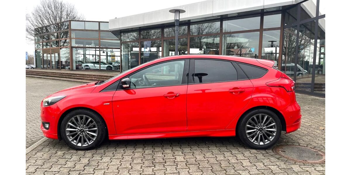 Ford Focus 111.209 km 11.600 &euro; Marl 45768