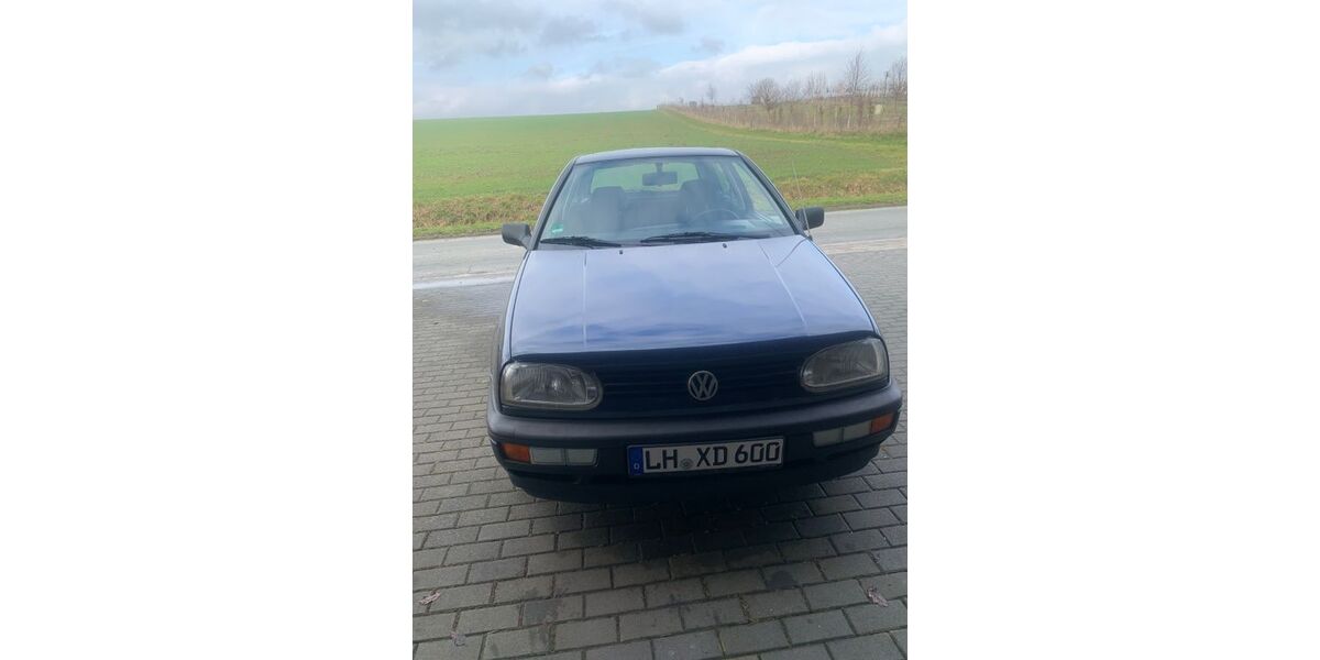 VW Golf 98.500 km 2.450 &euro; Olfen 59399