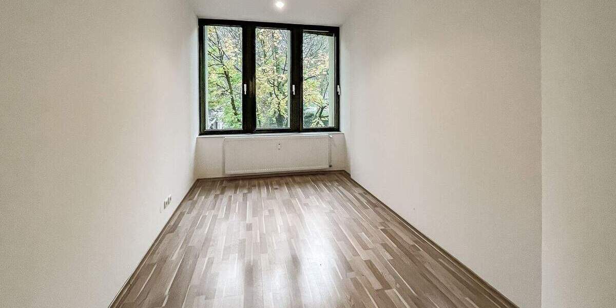 Exklusiv Wohnen in der City: 4,5 Zimmer mit Balkon - Aufzug - Tiefgarage 4 zimmer