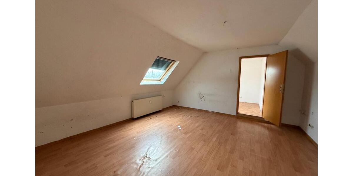 Etagenwohnung Dortmund Mengede - 5 Zimmer, 126 m&sup2;, 1.000&euro; | Angebot:27583227