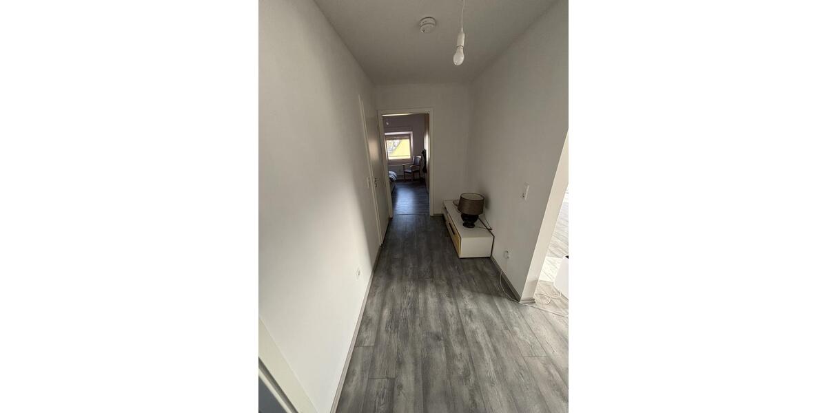 Dachgeschoßwohnung Lünen Alstedde - 2.5 Zimmer, 61 m&sup2;, 582&euro; | Angebot:25627119