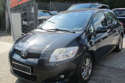 Toyota Auris 148.000 km 4.450 &euro; Oberhausen 46149