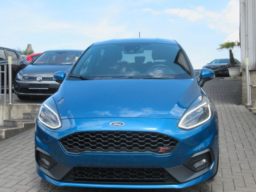 Ford Fiesta 101.861 km 14.490 € Herne 44653