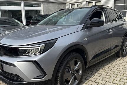 Opel Grandland (X) 16.797 km 23.990 € Wuppertal 42285