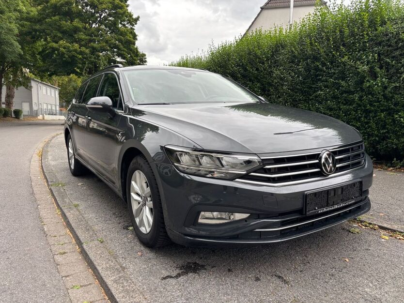 VW Passat 47.500 km 18.680 € Essen 45130