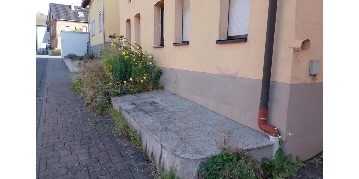 Freistehendes 3 Familien Haus in Dornburg-Frickhofen 8 zimmer