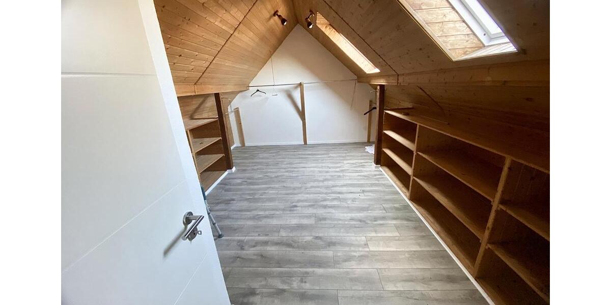 Einfamilienhaus Herdecke - 6.5 Zimmer, 210 m&sup2;, 1.850&euro; | Angebot:26703567