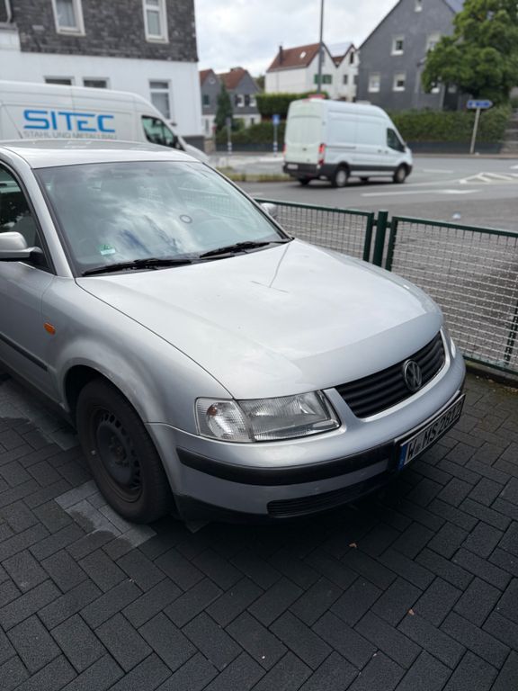 VW Passat 99.234 km 2.000 € Wuppertal 42119